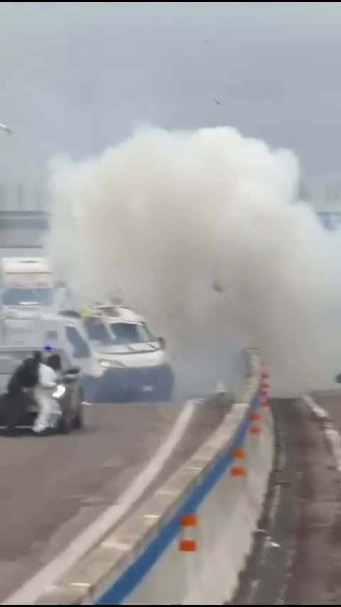 意大利武装团伙持军用装备伏击运钞车，2人被捕