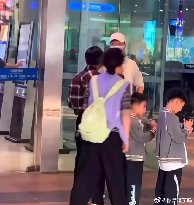 马龙退役后的家庭生活模式，与妻子夏露是如何分工照顾孩子的？