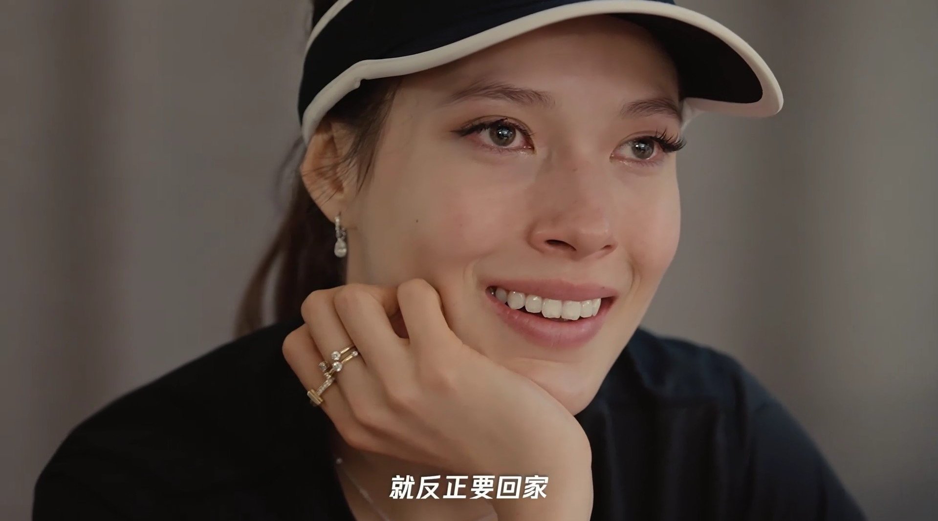 谷爱凌纪录片曝比赛失利痛哭瞬间，坦言我要回家