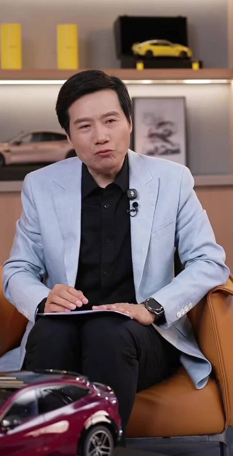 雷军宣布初代小米SU7正式停产，累计交付近37万辆