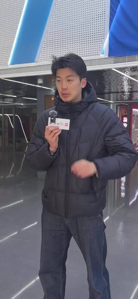 顺顺录制新春祝福 cr.喵头太保