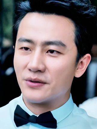 黄轩：“导演，这题材下这话不太妥当吧？”