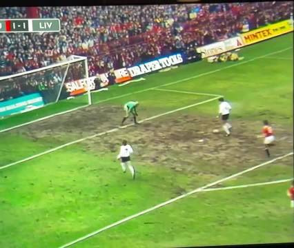 1980年双红会曼联造越位战术遭利物浦破解