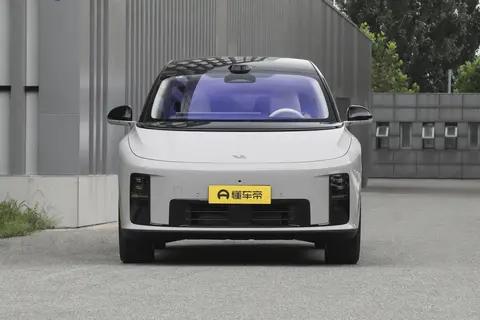 理想i8三版本变单版：33.98万买Max标配，比原Ultra省3万值吗？