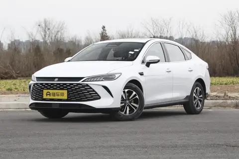 比亚迪秦PLUS:十万级家轿的“逆袭者”传奇