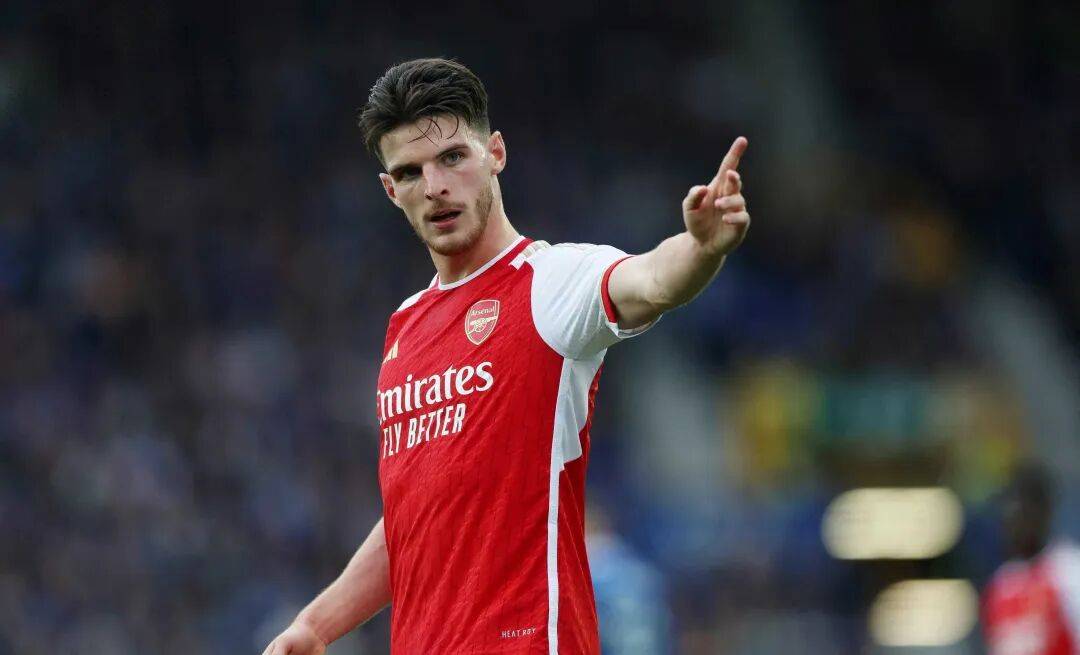 今日转会焦点:切尔西点燃意甲球星追逐战,皇马加入赖斯争夺战!