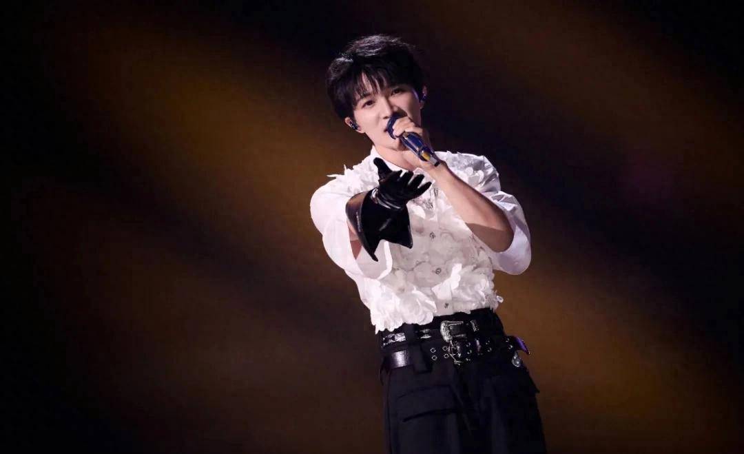 周深的演唱风格,为何受到大众的热捧_声音_音域_技术