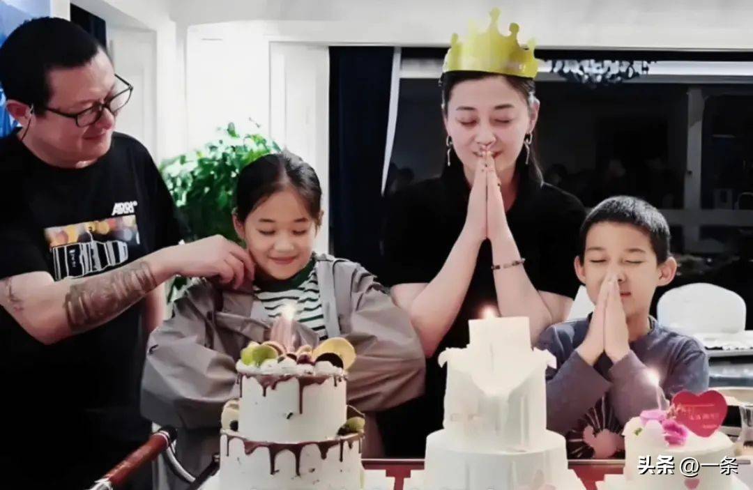 全网最爱的女儿，实力派影后，母女情深显真情