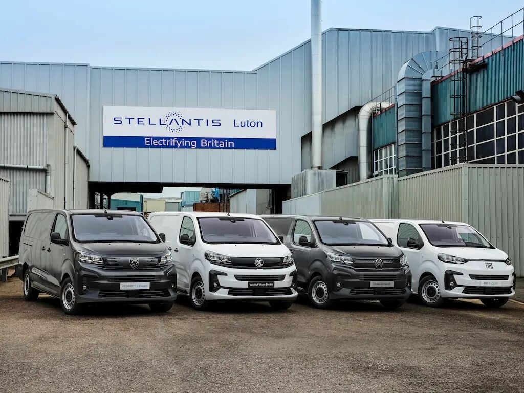 情报·电动车 | Stellantis 2025年英国电动车新工厂,电池年需求400GWh