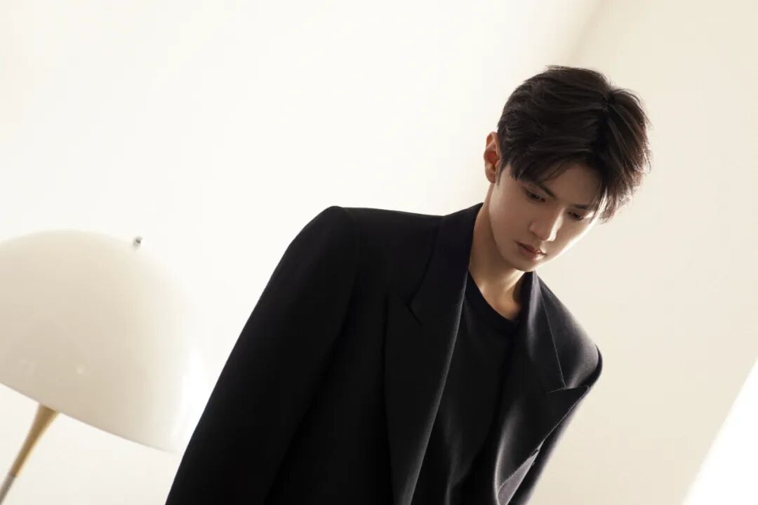 陈哲远新剧《白色橄榄树》即将开拍,极致BE美学