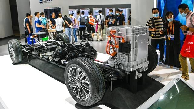 小米汽车“昆仑”入局:增程革命如何重塑15万级市场格局?