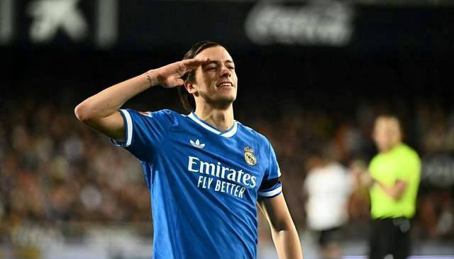 2-0取胜!姆巴佩6场轰进9球助皇马西甲7连胜紧追巴萨_瓦伦西亚_巴尔韦德_欧冠