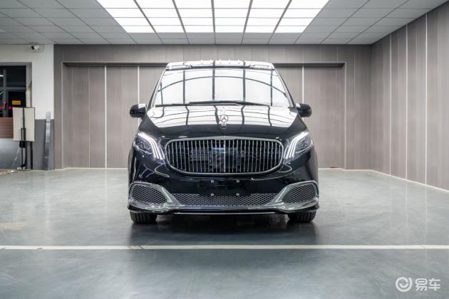 迈巴赫款奔驰七座商务车VS680，落地49.8万，24年新款全新下线