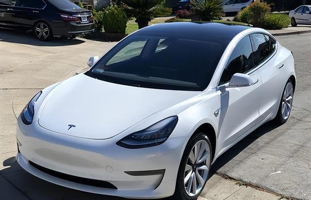 2026款特斯拉Model3改款:性能与续航双优之选