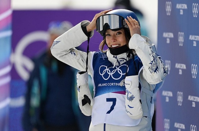 谷爱凌米兰夺得银牌,还值得更多期待!_新闻频道_中国青年网