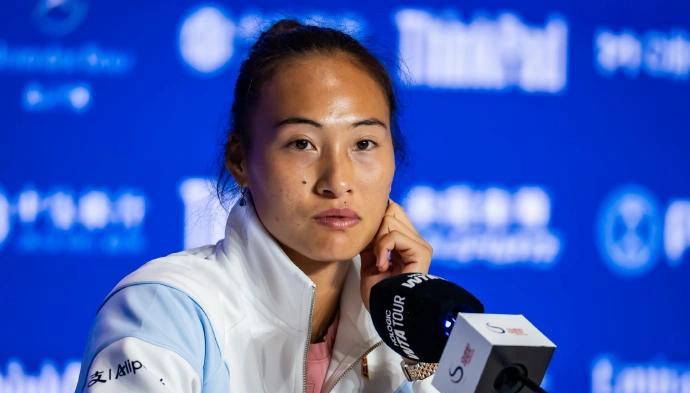 郑钦文伤退解释:疼痛加剧+不愿冒险生涯!中网为回馈球迷