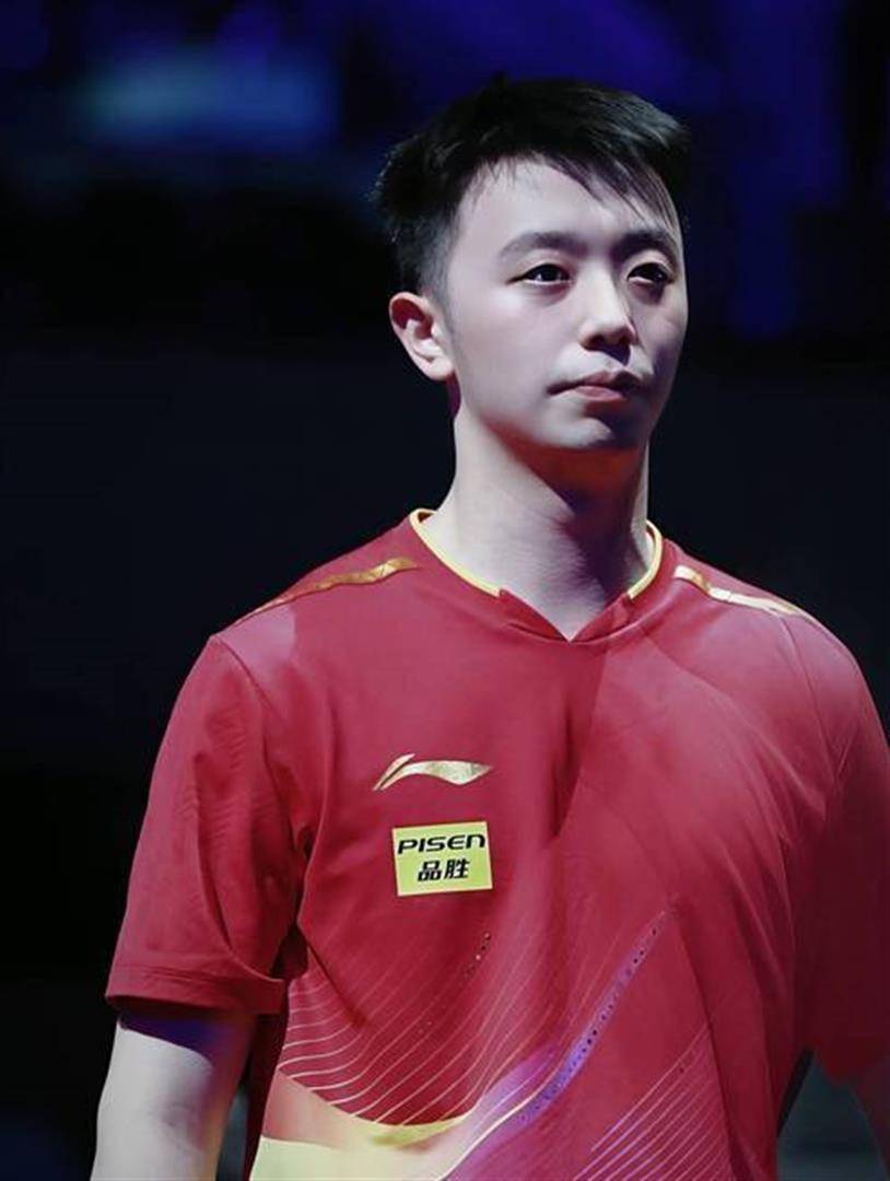 输球又输人，张本智和不敌王楚钦，急到跺脚，还被官媒点名批评_比赛_正手_失误