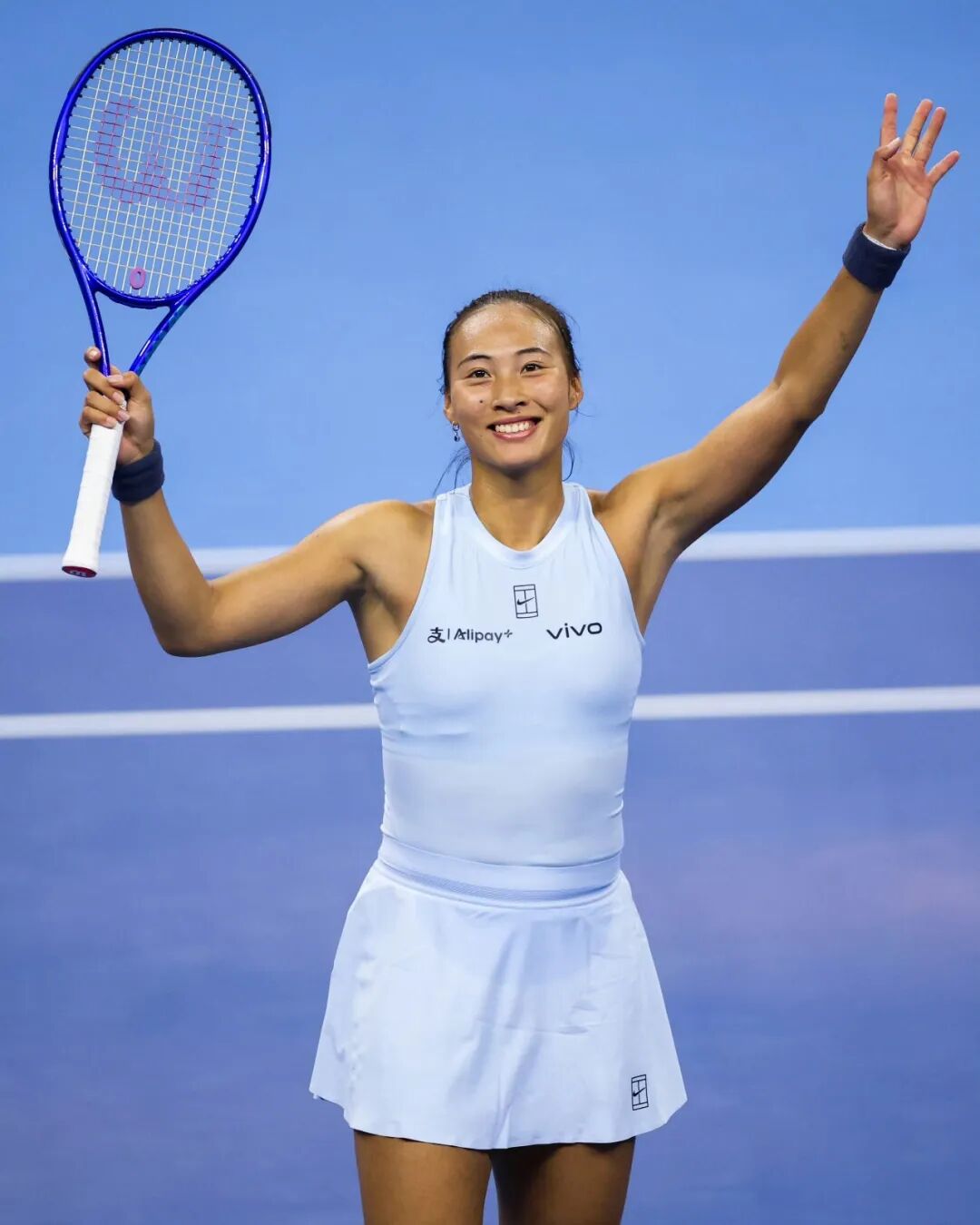 【直播入口】郑钦文复出首秀对阵肯宁!央视CCTV5不播,如何观看WTA多哈网球赛?