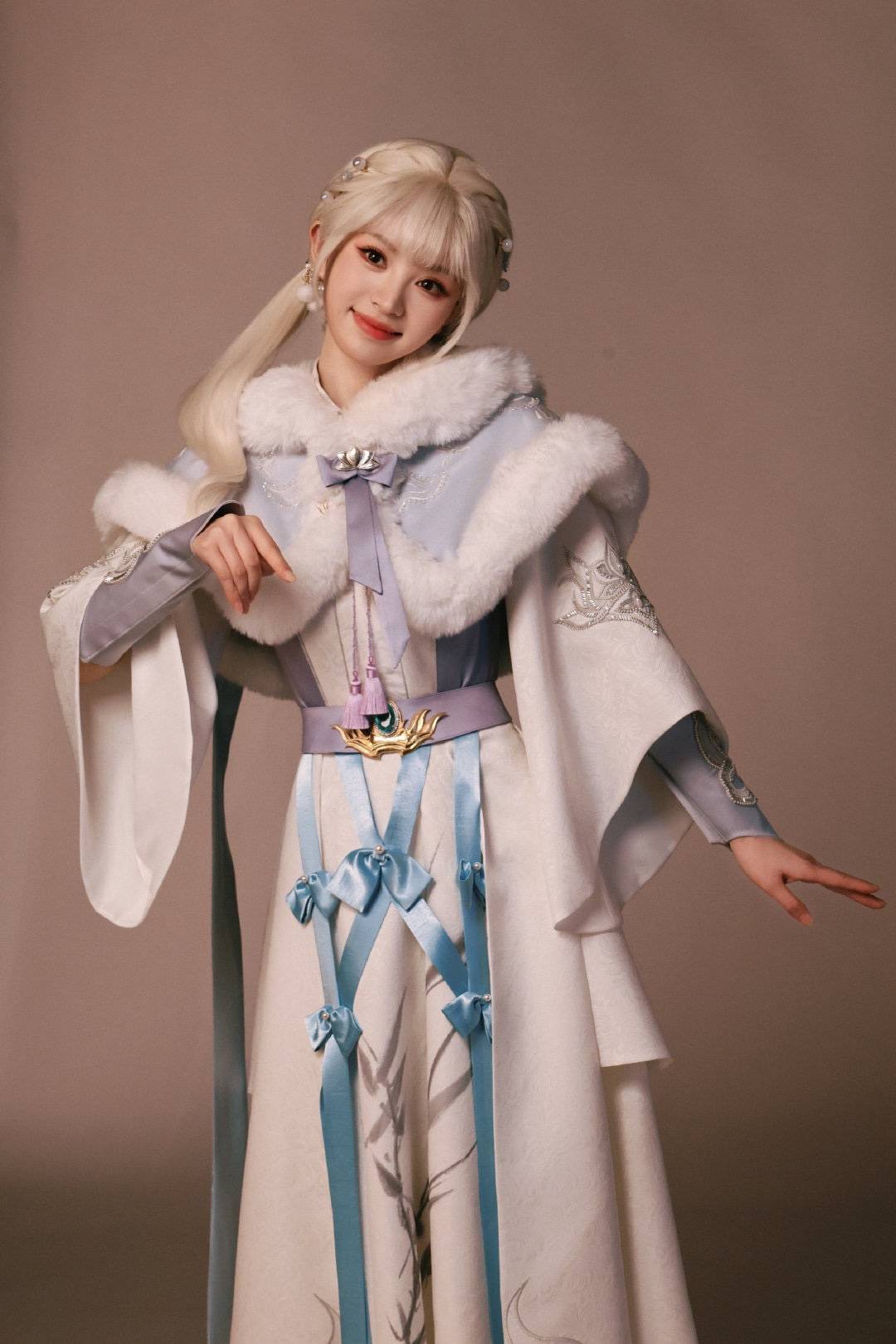 原创 甜酷双马尾！田曦薇《和平精英》新造型引全网热议