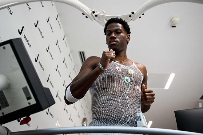 只差官宣,罗马诺:乔纳森-戴维已与尤文签下五年合同里尔队尤文图斯队知名记者罗马诺_订阅