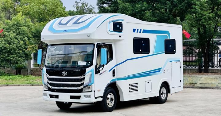 3月26日郑州房车展：拓锐斯特跃享家2号，移动的温暖家园