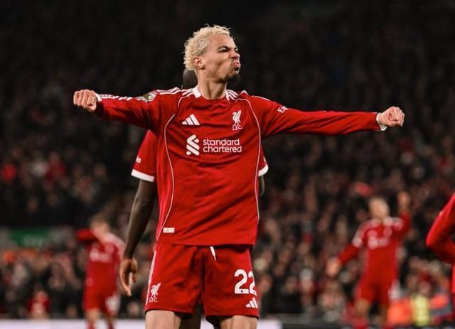 本赛季埃基蒂克3次梅开二度,同期利物浦其余球员无人完成双响