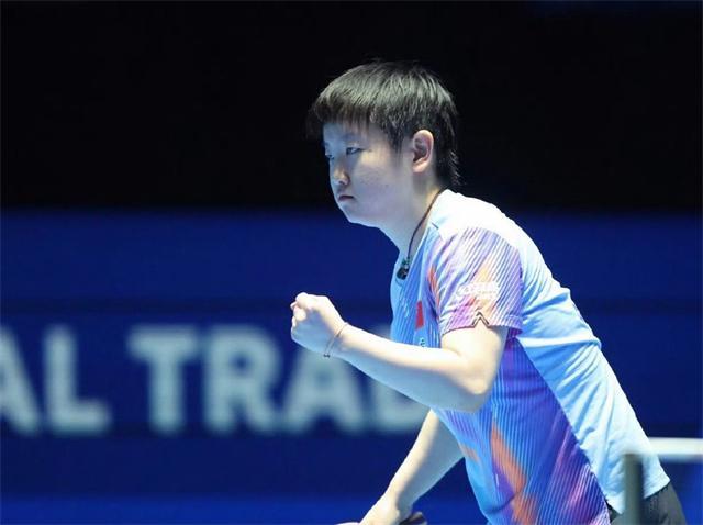 王曼昱尴尬未发声！孙颖莎夺冠感言引发热议，谷爱凌谈再次丢金牌