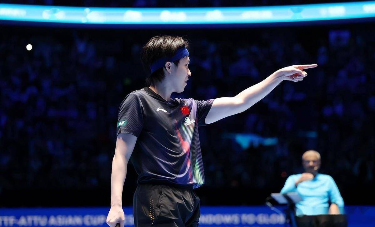 霸气卫冕!王楚钦伤愈复出后击败张本智和,赛后感恩王皓,还念着马龙樊振东,喜提41万奖金_比赛_决赛_国乒