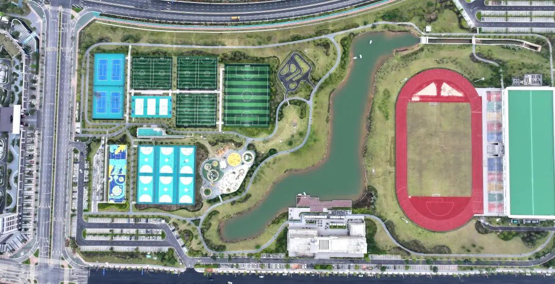 俯瞰信宜体育公园。