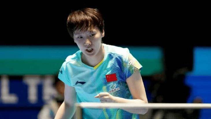 4-2逆转晋级决赛!王曼昱阻击日乒天才，张本美和捂脸泪洒赛场