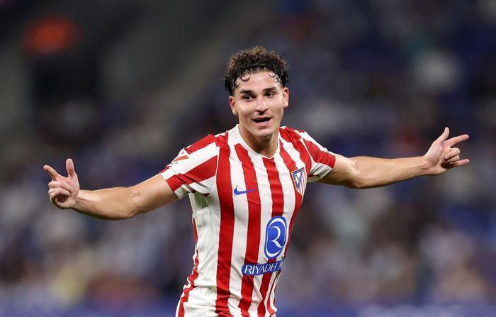 引进新中锋!巴萨今夏关键交易敲定,候选人保证,效仿前些年皇马