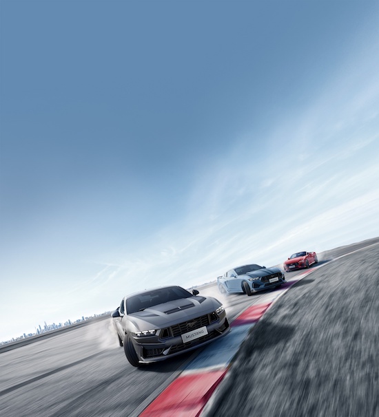 全新福特Mustang敞篷运动版亮相成都车展-国际在线