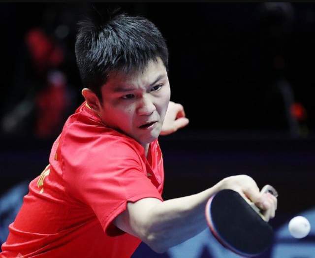 球品满分!樊振东决胜局提醒裁判对手擦边球,应该改判对方得分