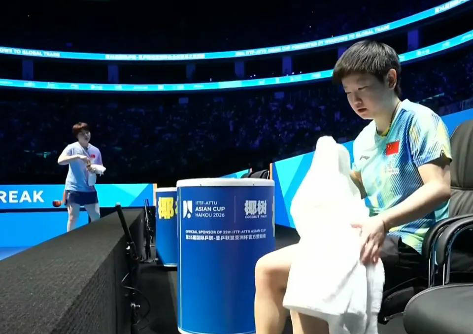 孙颖莎强势晋级决赛!蒯曼世界排名滑落至第五,朱雨玲重返前四_女单_比赛_选手