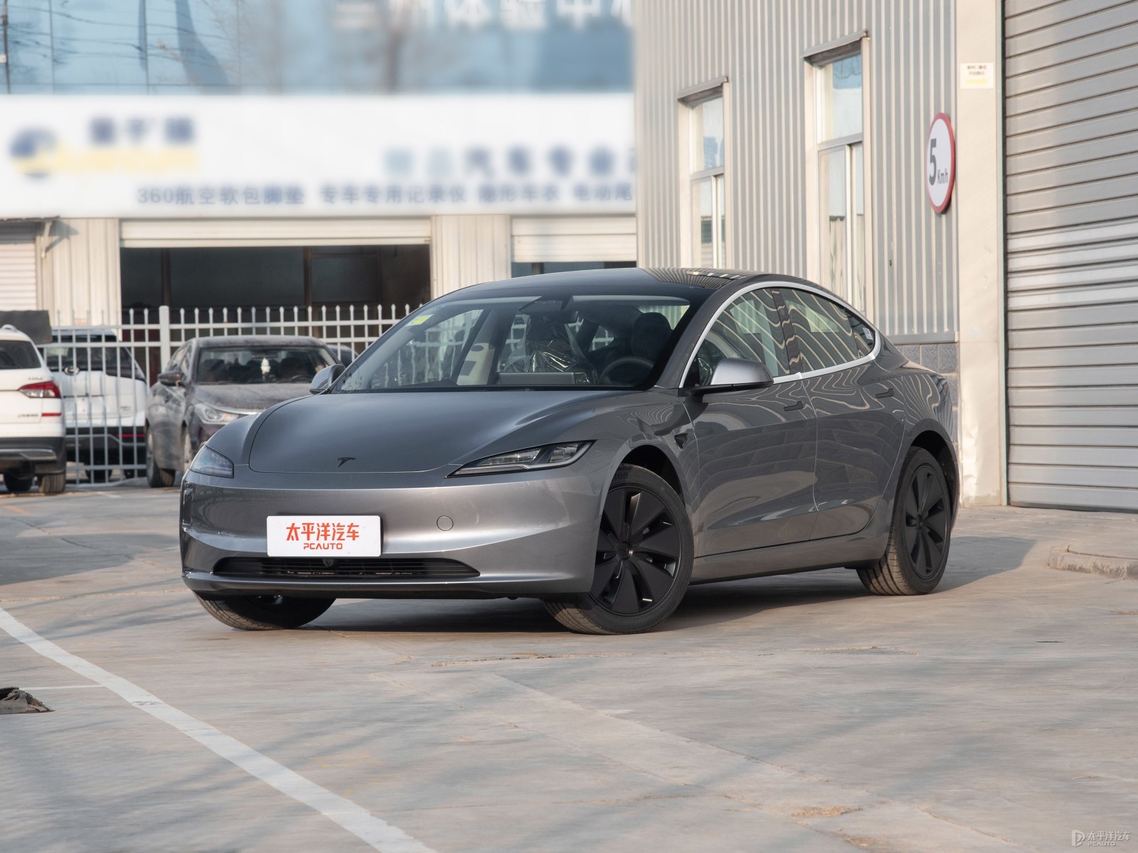 特斯拉Model 3 FSD能识别交通信号灯和 stop sign 吗?