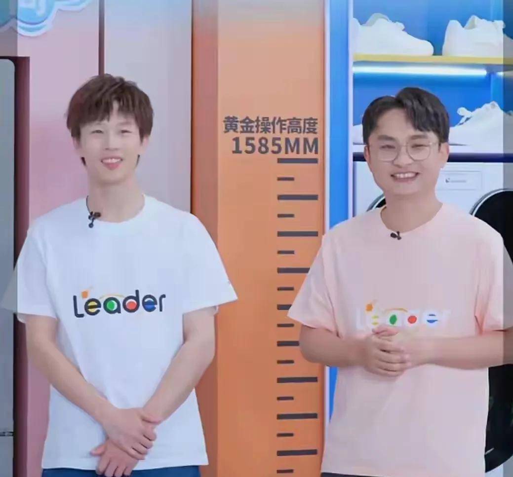 国乒队员最新消息,王曼昱一天官宣两代言,林高远开直播,梁靖崑陪儿子玩