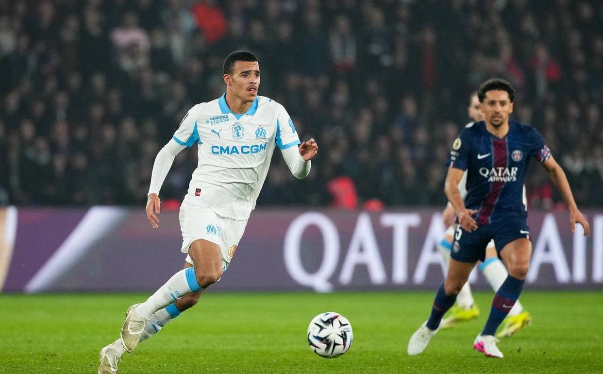 法甲最新积分榜更新:巴黎圣日耳曼大胜马赛,榜首位置再度易主