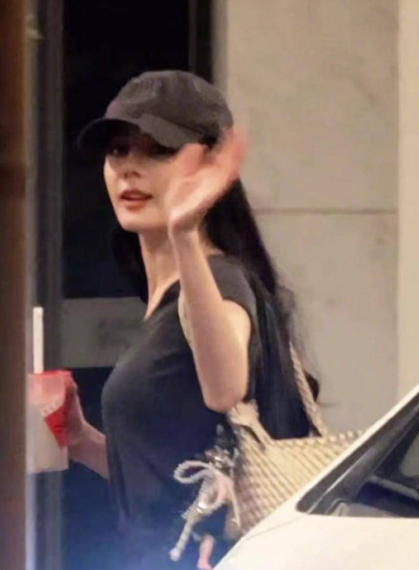 奶茶事件透视迪丽热巴：善意被误解，粉丝力挺真情，温暖展现