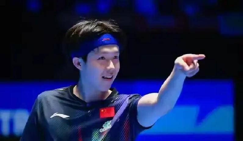 0-1到4-2!王楚钦逆转张本智和卫冕,师徒互动尽显深情_比赛_王皓_男单