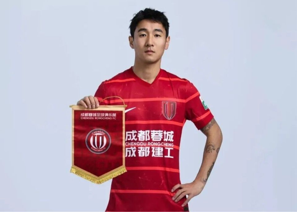 记者：蓉城主帅确定韦世豪等三人为队长，索罗金身体未达最佳