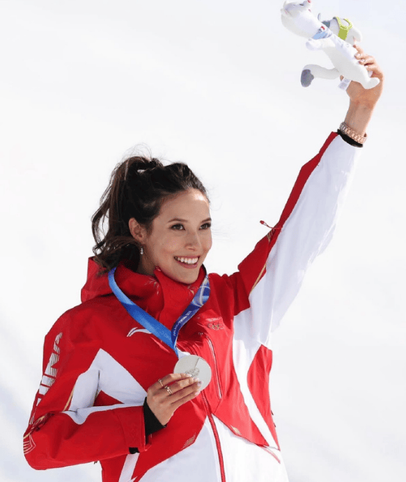 谷爱凌回应获得米兰冬奥会银牌:我为此感到无比自豪