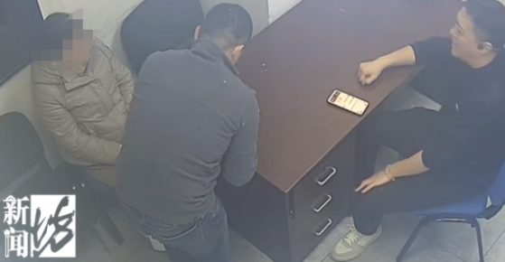 上海阿姨出手大方！一口气买下41万元黄金！