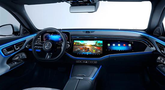 奔驰开启2025年最大OTA升级 优化多项功能