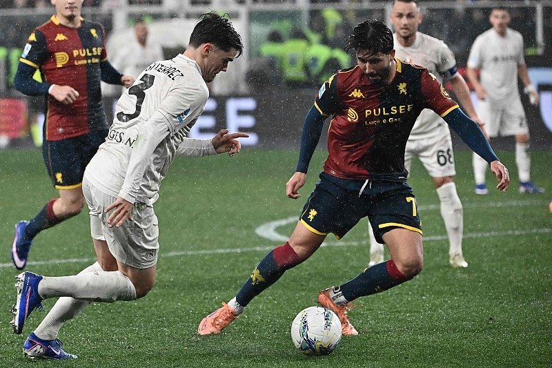 那不勒斯3-2热那亚 霍伊伦点射绝杀