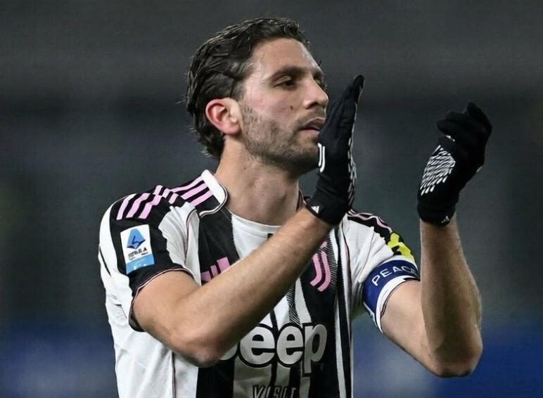 解围失误导致丢球，尤文队长洛卡特利赛后在社交媒体上道歉