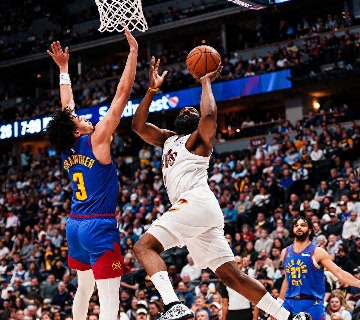 米神32分哈登221074封盖,约基奇三双难救主,骑士双杀掘金