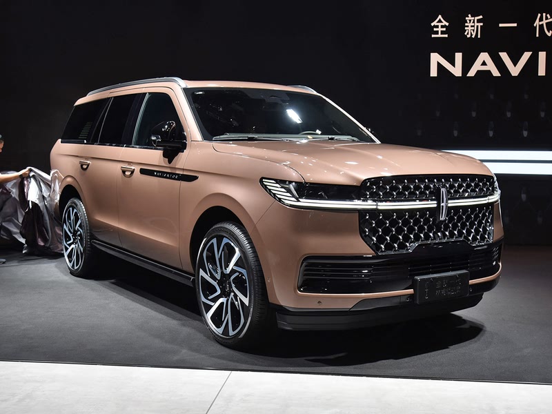 林肯领航员总统加长版的竞争对手有哪些?