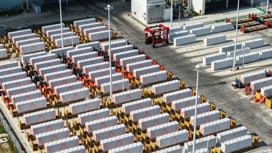 特斯拉2025年交付约163.6万辆电动车,储能业务同比大增48.7%