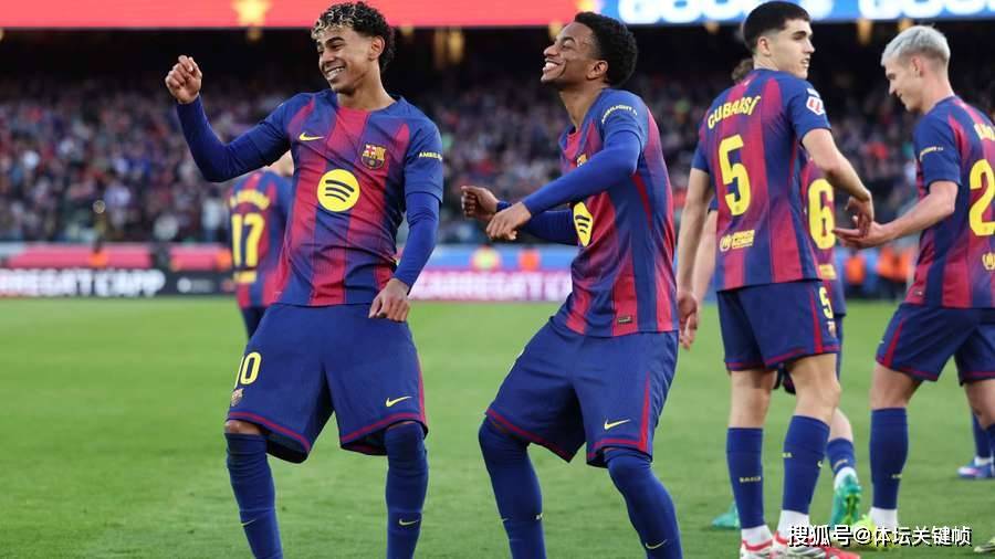 西甲第23轮赛况:巴萨保持主场全胜，奥亚萨瓦尔带皇家社会逆袭