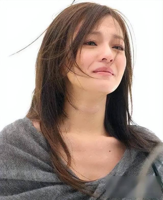 张韶涵：同龄女星颜值断层第一，美出新高度？靠的不止是造型